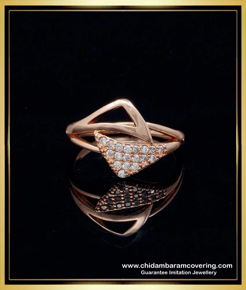 Graceful Single Stone Diamond Finger Ring